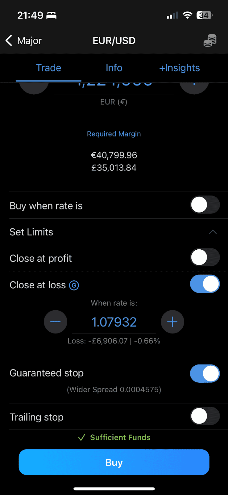 Plus500's app setting a guaranteed stop on a EUR/USD trade